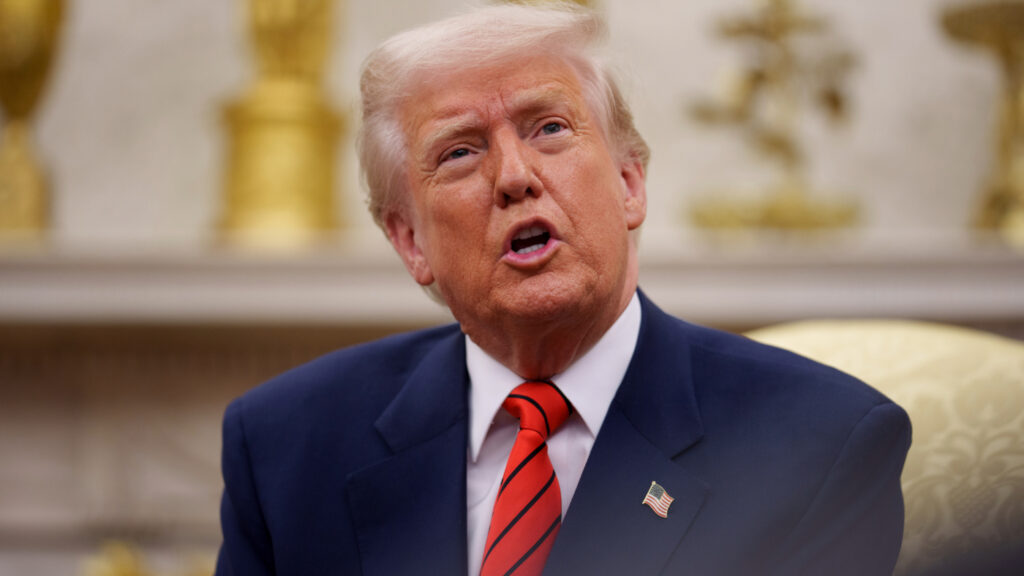 Trump warns federal police